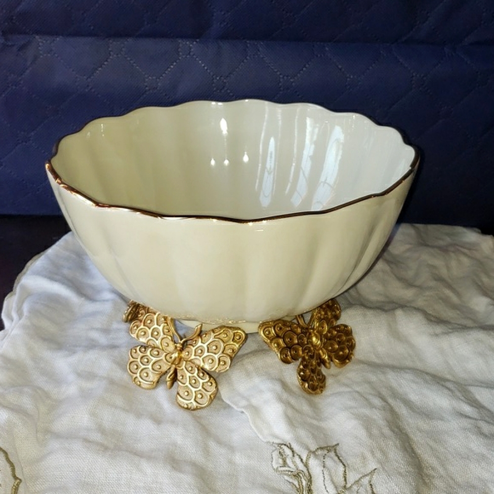 Jay Strongwater Catalina Porcelain Fluted Butterfly Bowl